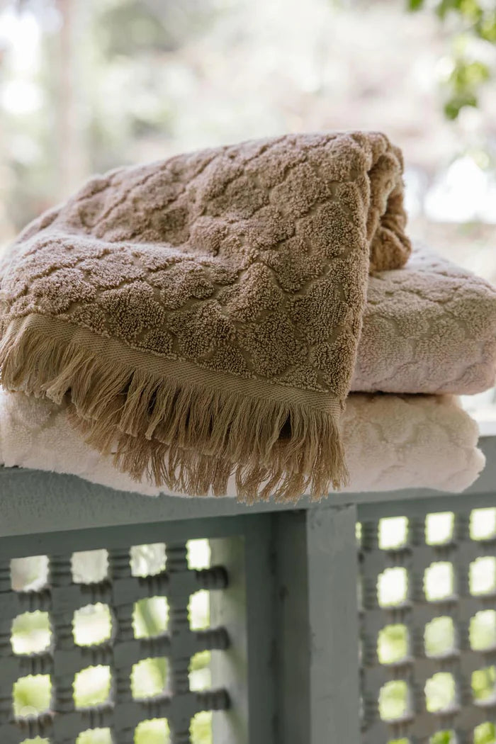 Trifle Jacquard Towel 600 GSM