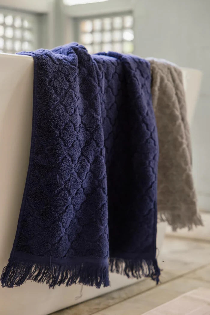 Trifle Jacquard Towel 600 GSM