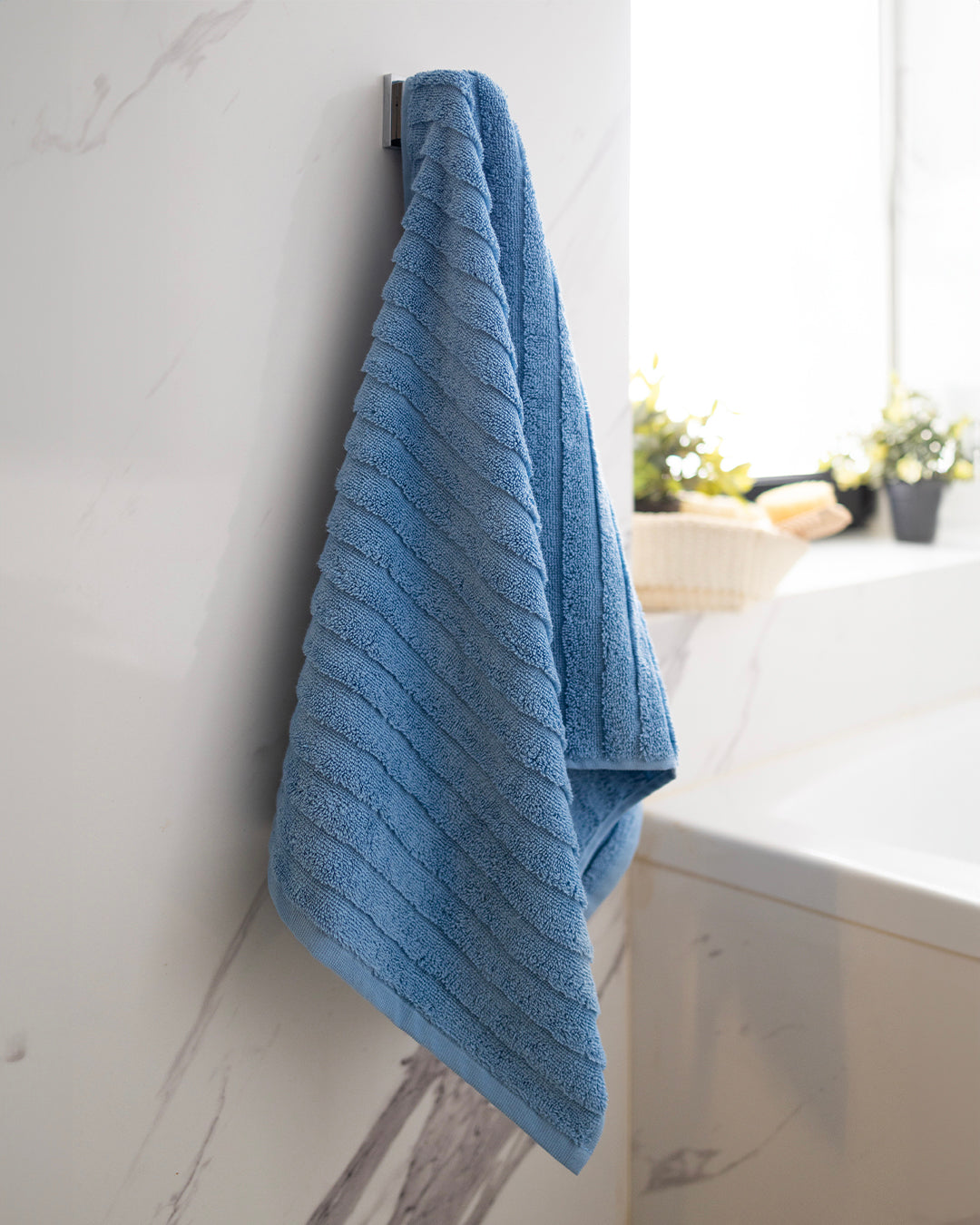 Dashes Jacquard Towel 550GSM