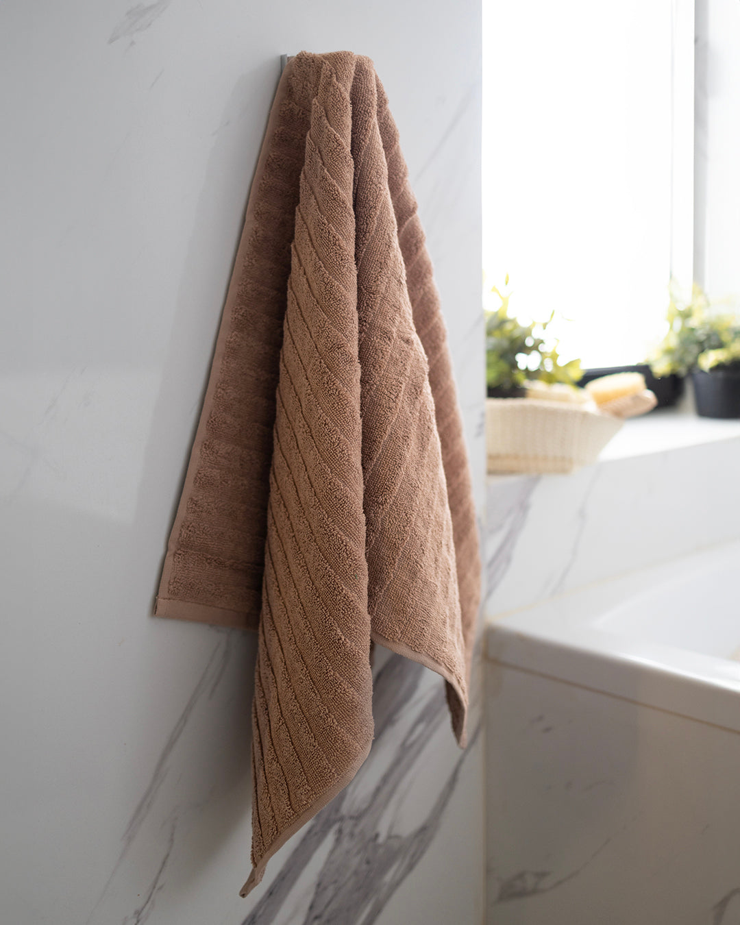 Dashes Jacquard Towel 550GSM