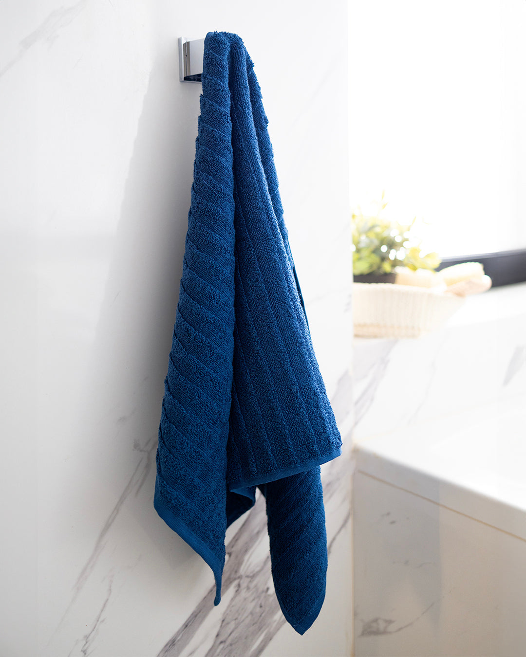 Dashes Jacquard Towel 550GSM