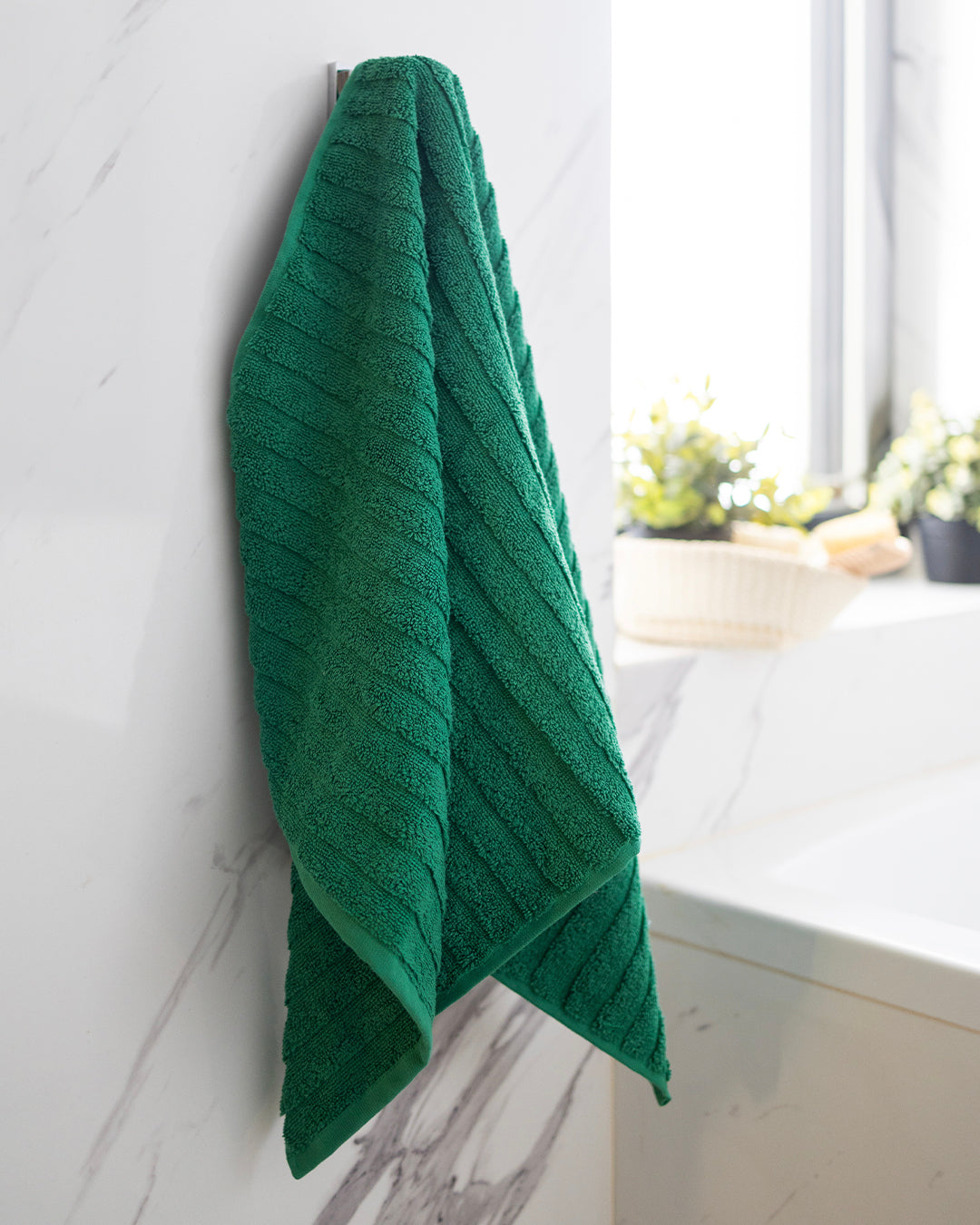 Dashes Jacquard Towel 550GSM