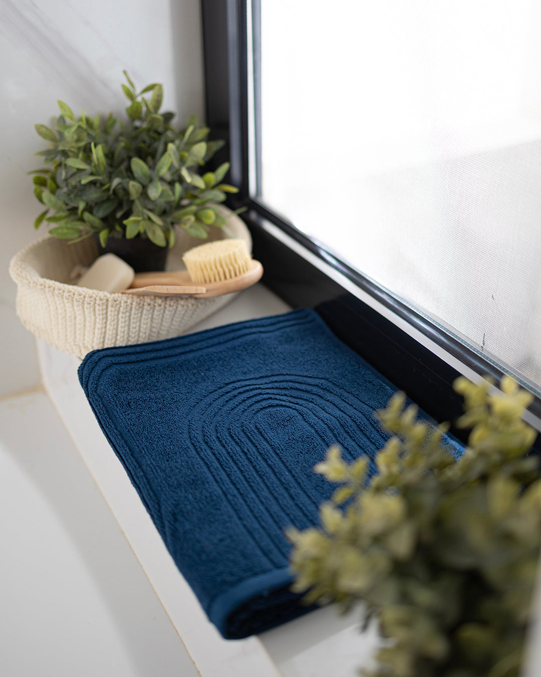 Zigzag Jacquard Towel 600 GSM