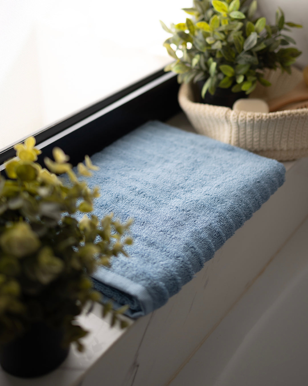 Dashes Jacquard Towel 550GSM