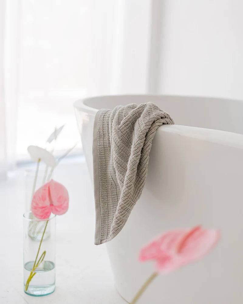 Soft Ribbed Jacquard Towel 600 GSM