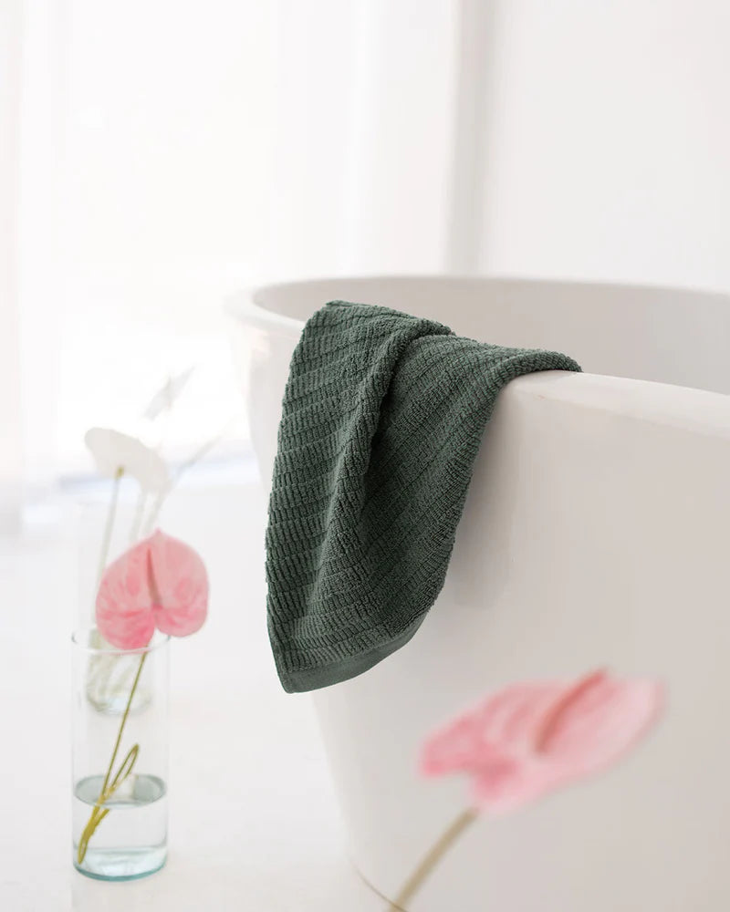 Soft Ribbed Jacquard Towel 600 GSM