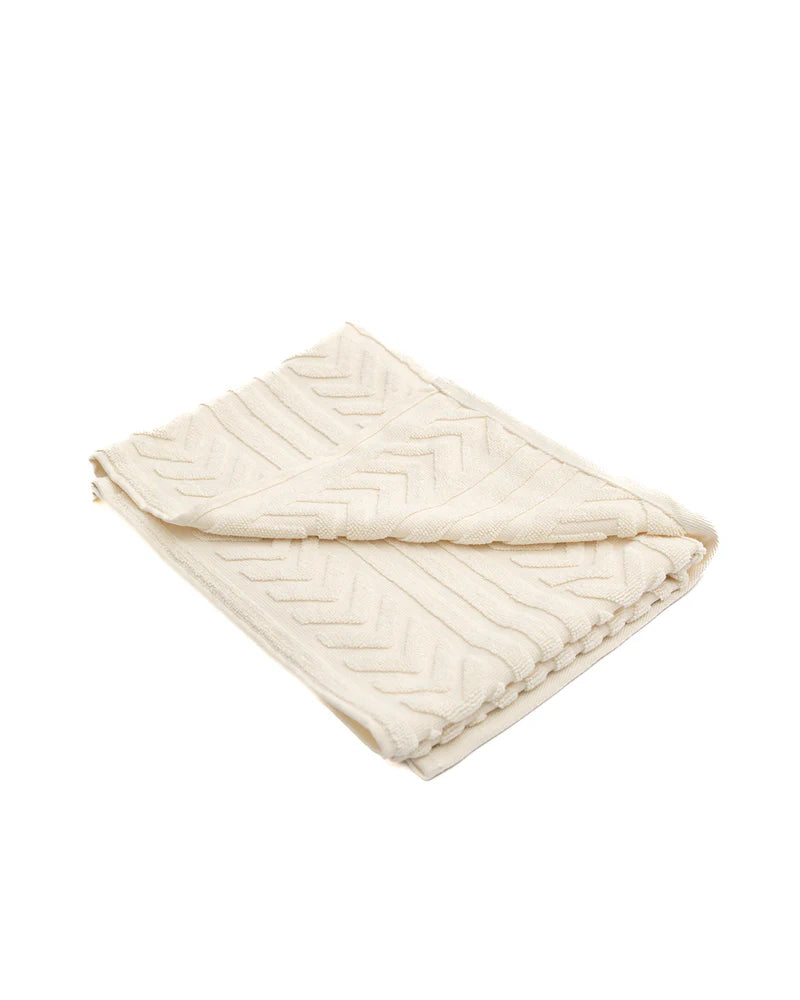 Streams Jacquard Towel 600 GSM