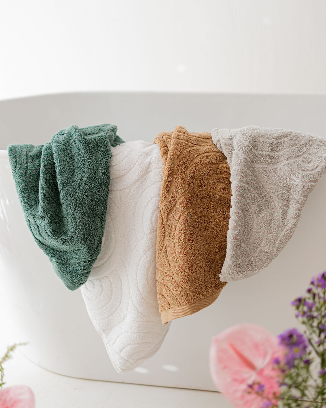 Sunbeam Jacquard Towel 600 GSM