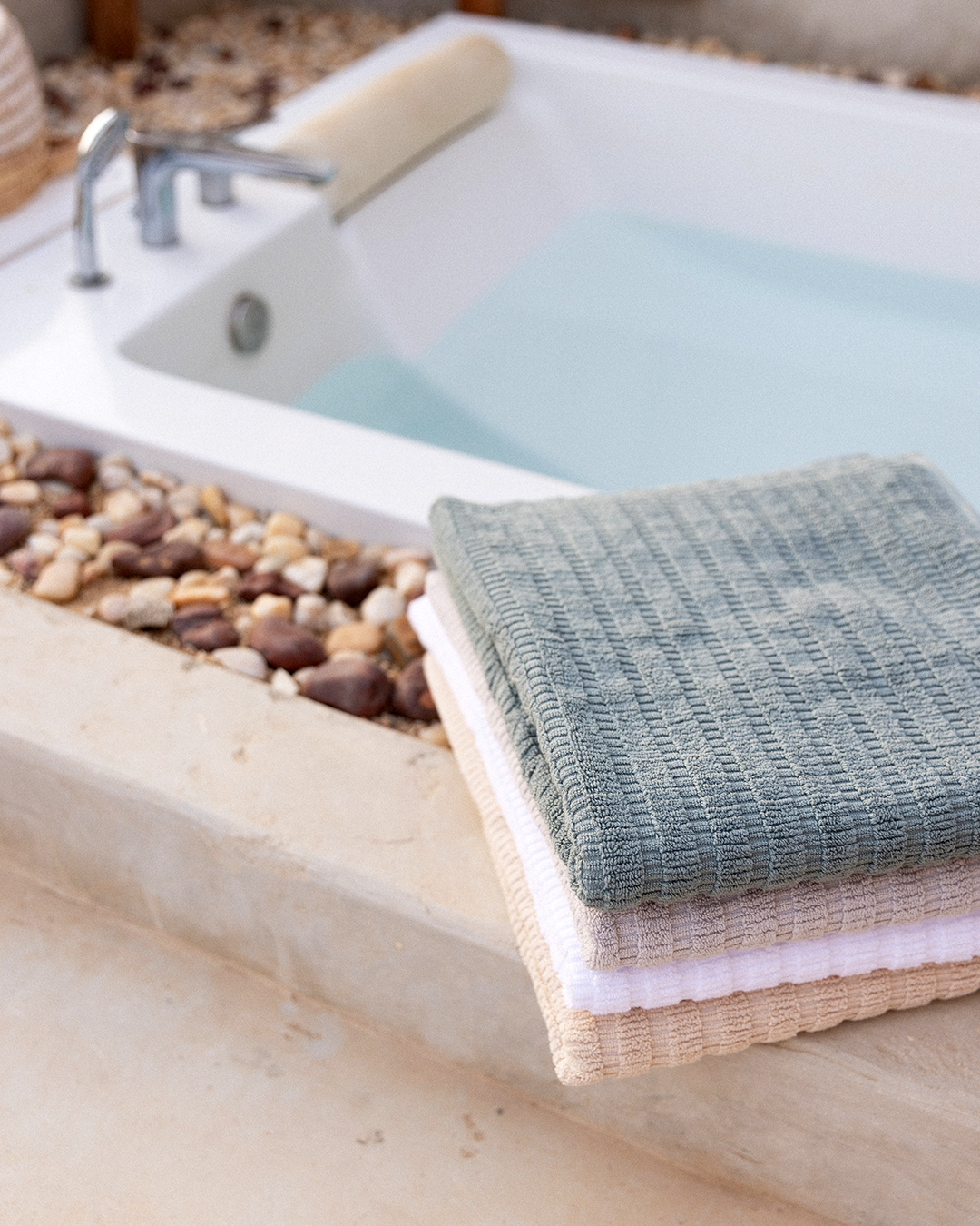 Soft Ribbed Jacquard Towel 600 GSM