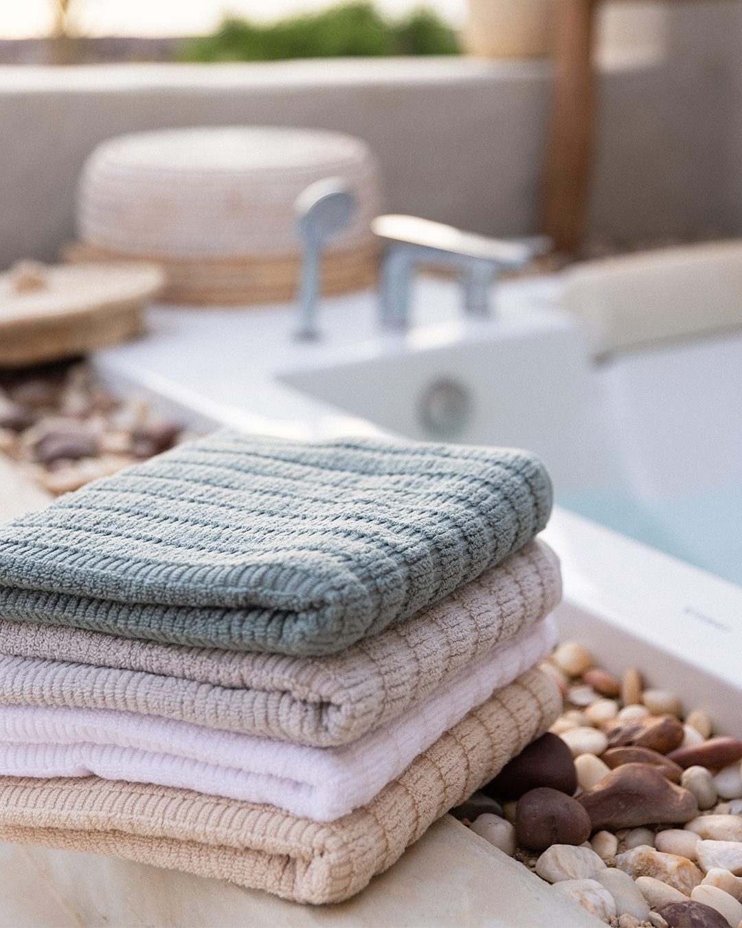 Soft Ribbed Jacquard Towel 600 GSM