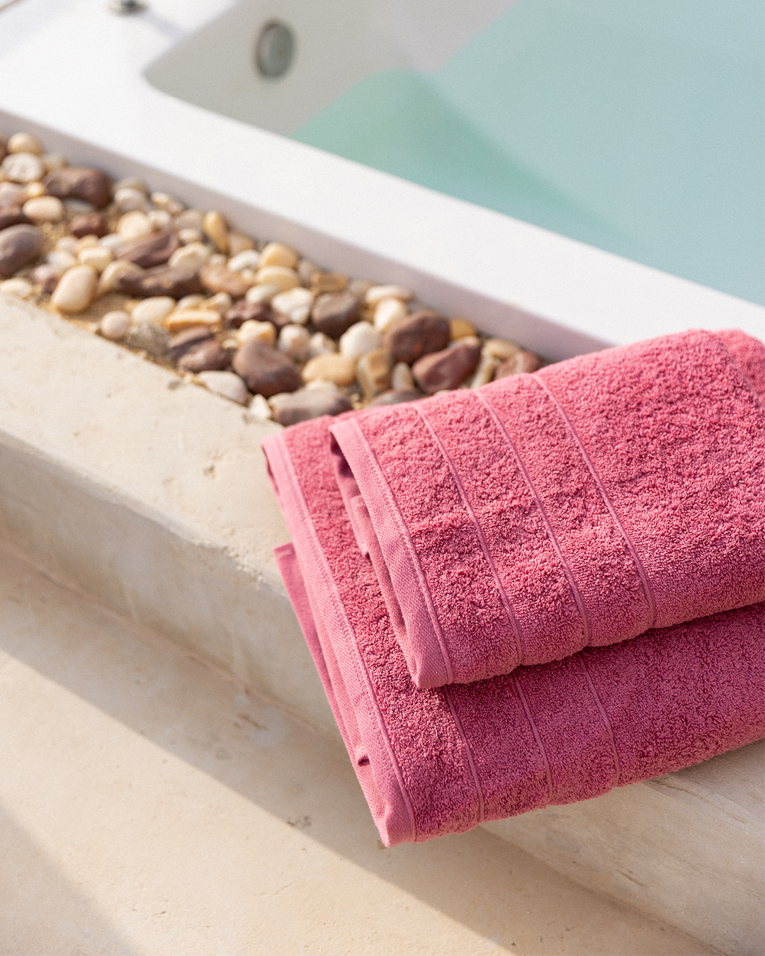 Essential Trim Towel 600 GSM