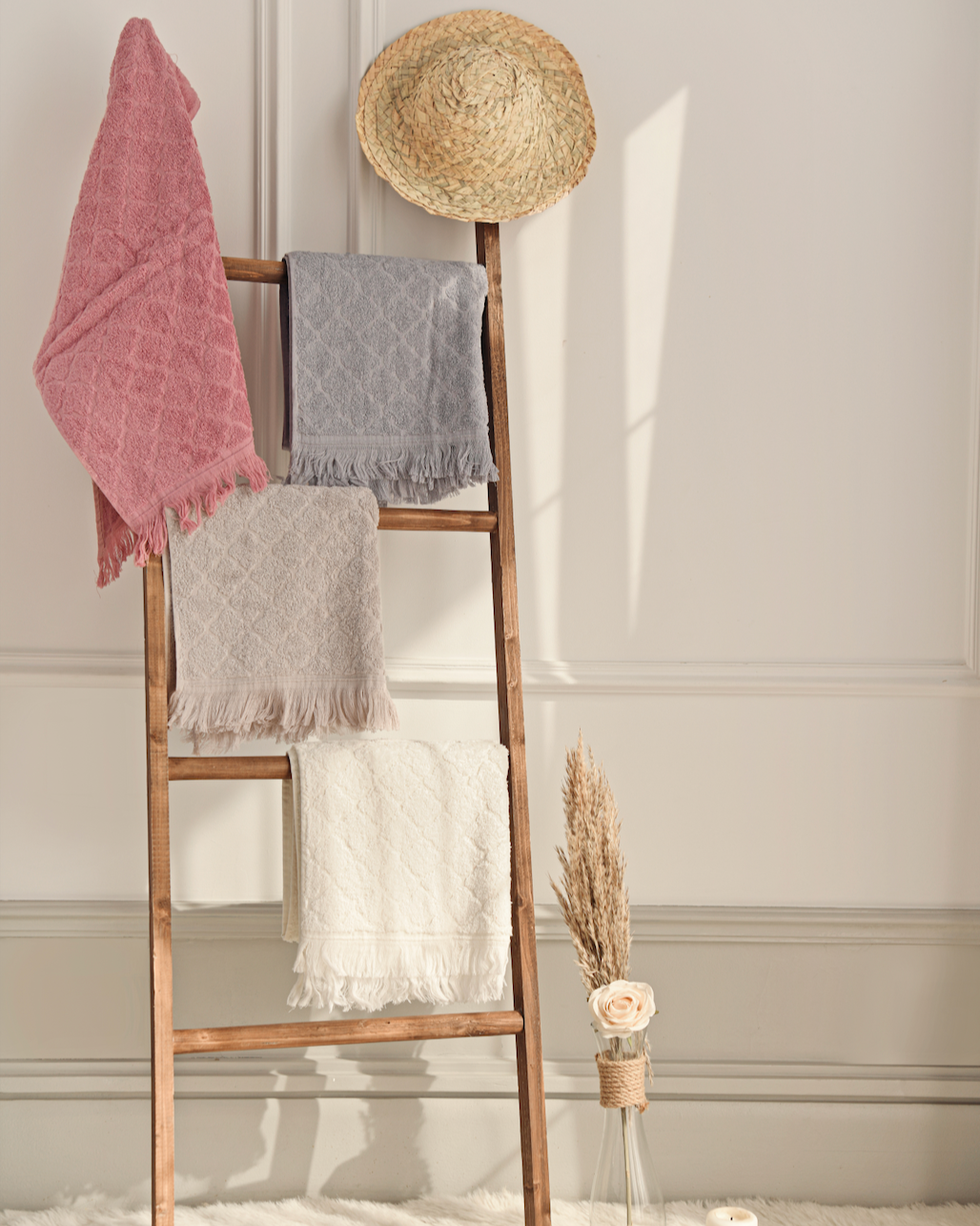 Trifle Jacquard Towel 600 GSM