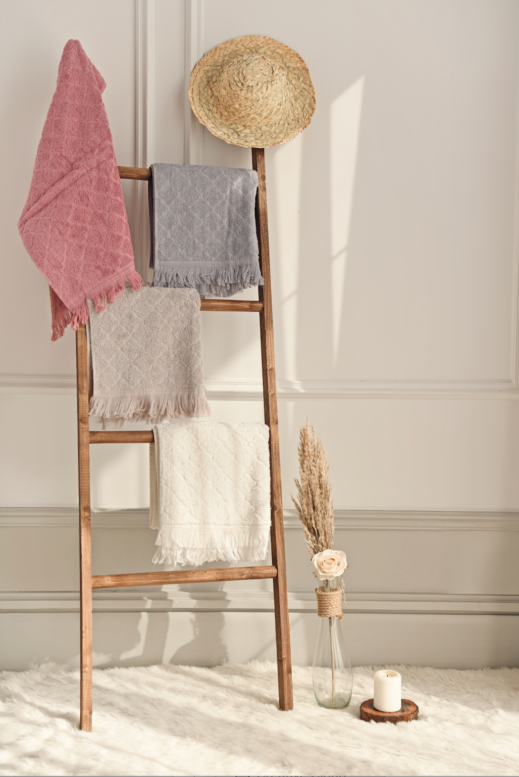 Trifle Jacquard Towel 600 GSM