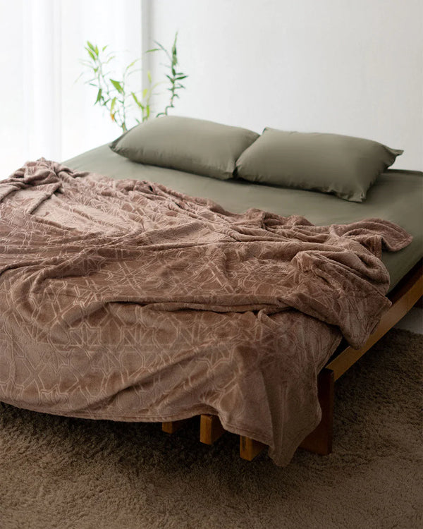 Blankets & Throws
